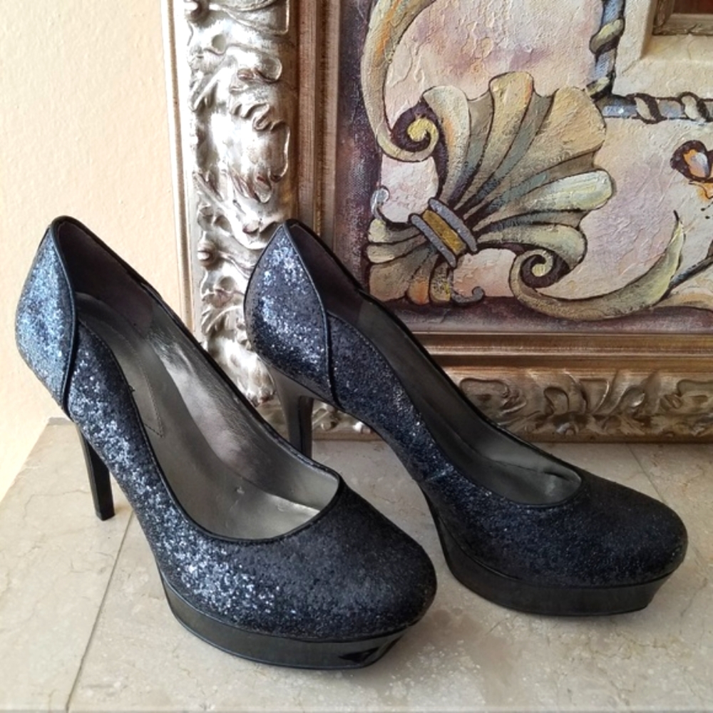 GUESS Sparkly Pumps - Picture 3 of 6
